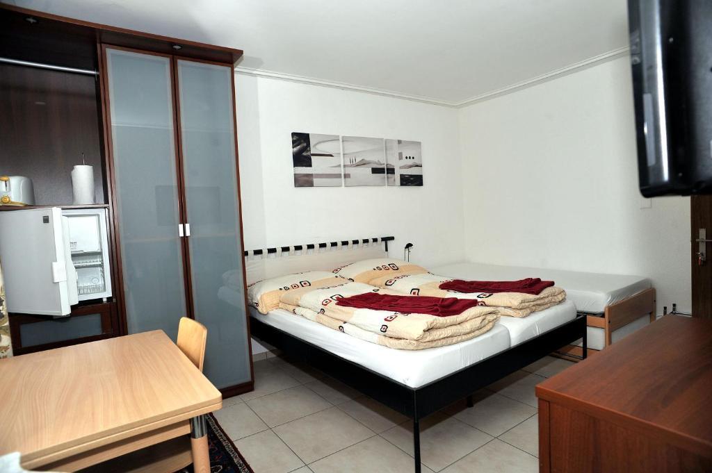Niros Bed & Breakfast Birsfelden Pokój zdjęcie