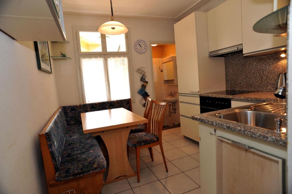 Niros Bed & Breakfast Birsfelden Pokój zdjęcie